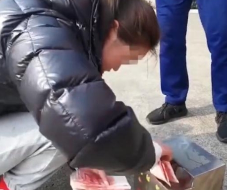 女子求助消防切开老公私房钱储蓄盒 并且买好了空盒代替