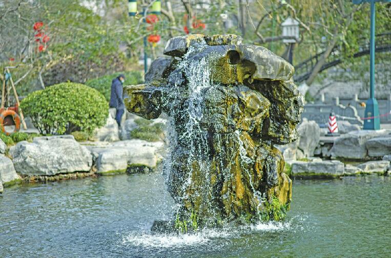 泉水喷涌迎新春