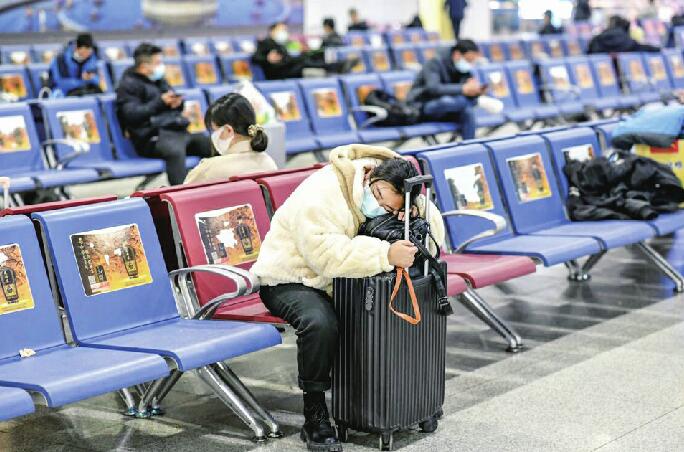 别样春运安静候车