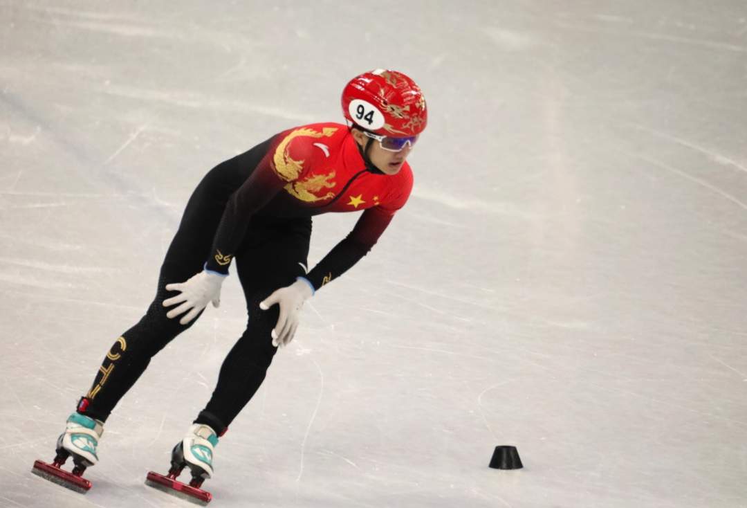 短道速滑男子1000米预赛，武大靖任子威李文龙晋级