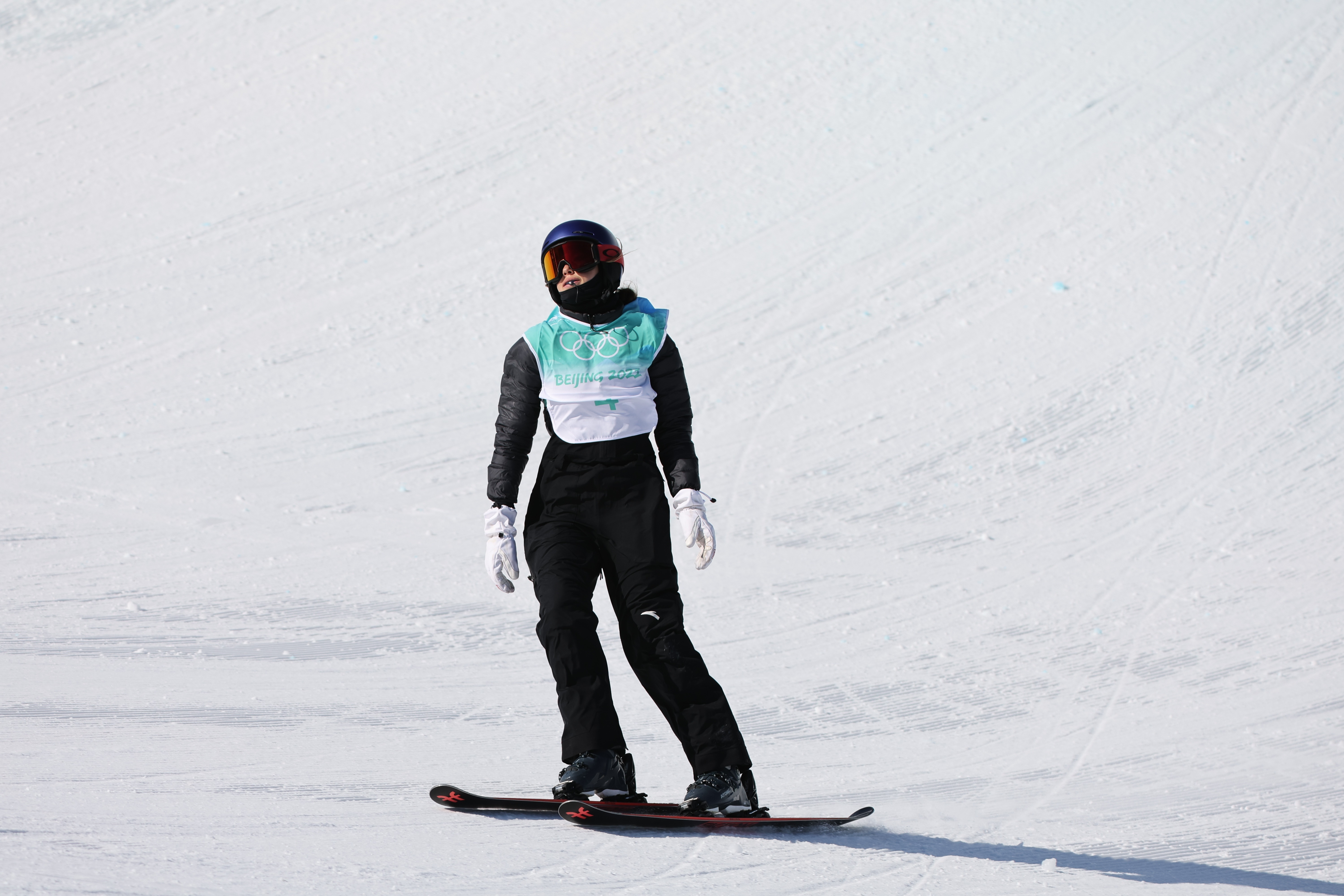 祝贺！谷爱凌夺得自由式滑雪女子大跳台金牌