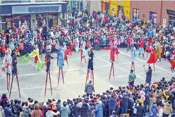 假期结束却挡不住济南人过大年的热情 各地的民俗活动仍在继续