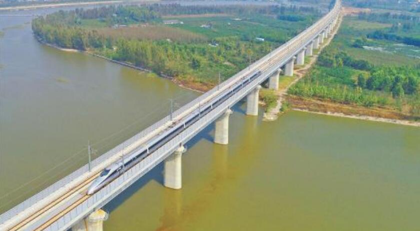 성 고속철도 거리가 2319킬로미터에 달하 산둥 고속철도 건설은 어떻게 속도를 높일 수 있습니까?