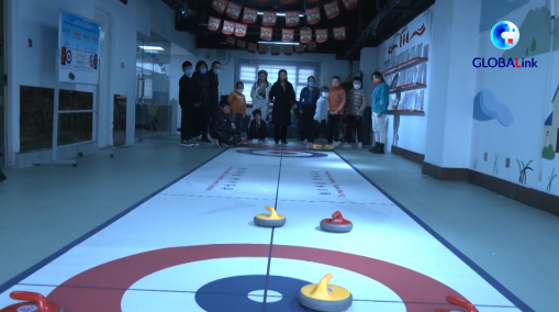 GLOBALink | Floor curling gains popularity among students in E China's Shandong