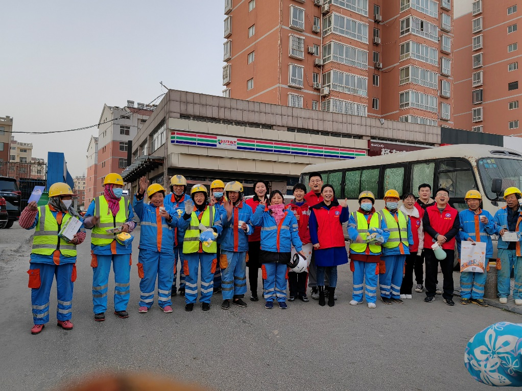 建行菏泽分行：组织开展学雷锋志愿服务活动