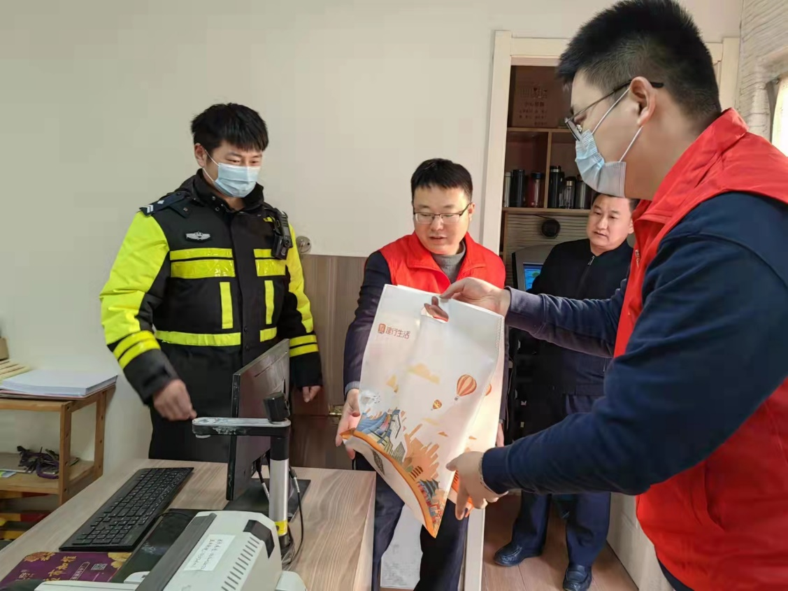 建行菏泽分行：组织开展学雷锋志愿服务活动