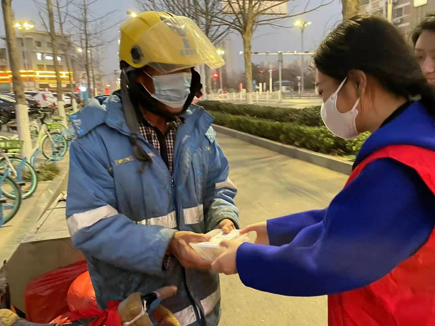建行菏泽分行：组织开展学雷锋志愿服务活动