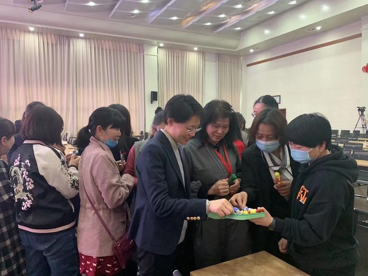 女神节,心理学家帮济报女职工现场解读“心灵密码”