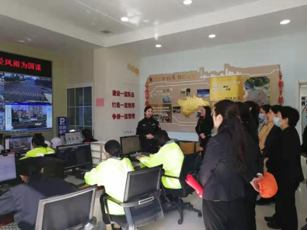 红妆亦有凌云志，同经风雨为国谋——民生银行济南分行与济南市公安局交警支队市中区大队女子中队开展党建联建共建活动