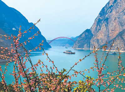 守护好蓝天碧水净土（奋进新征程 建功新时代·伟大变革）