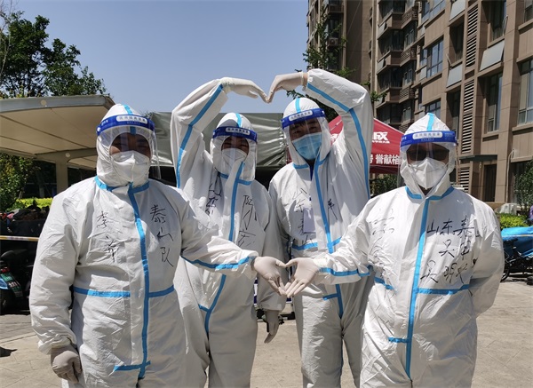 五四精神薪火相传 防疫路上挥洒青春