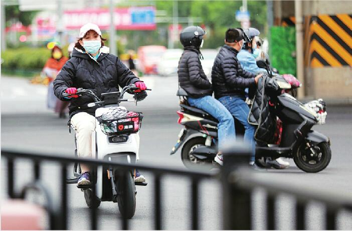 立夏后气温腰斩，羽绒服“返场” 下周济南部分区县最低温仅6℃