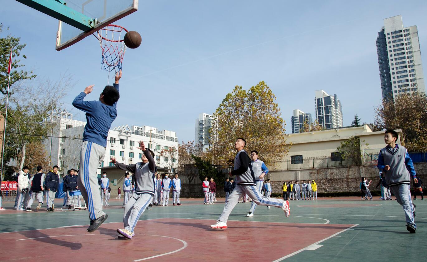 老照片见证燕山成长