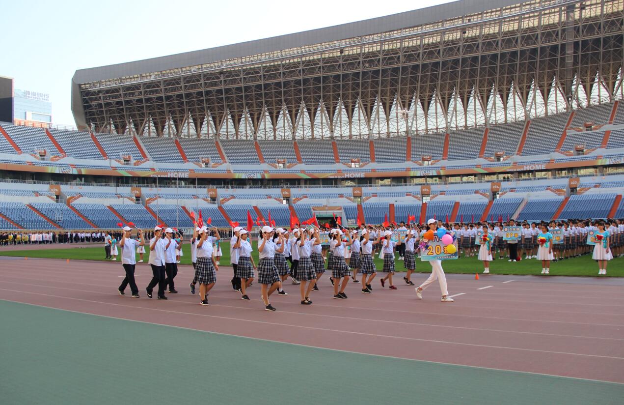 老照片见证燕山成长