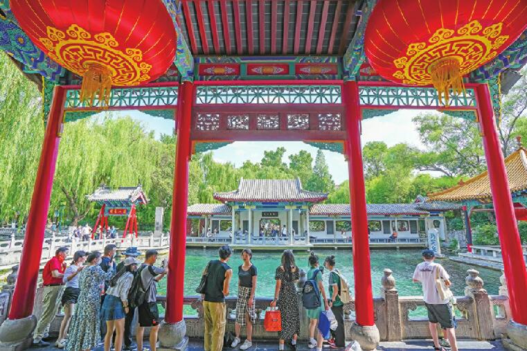 多彩活动扮靓假日文旅市场加速回暖 端午假日全市27家景区接待游客54.85万人次