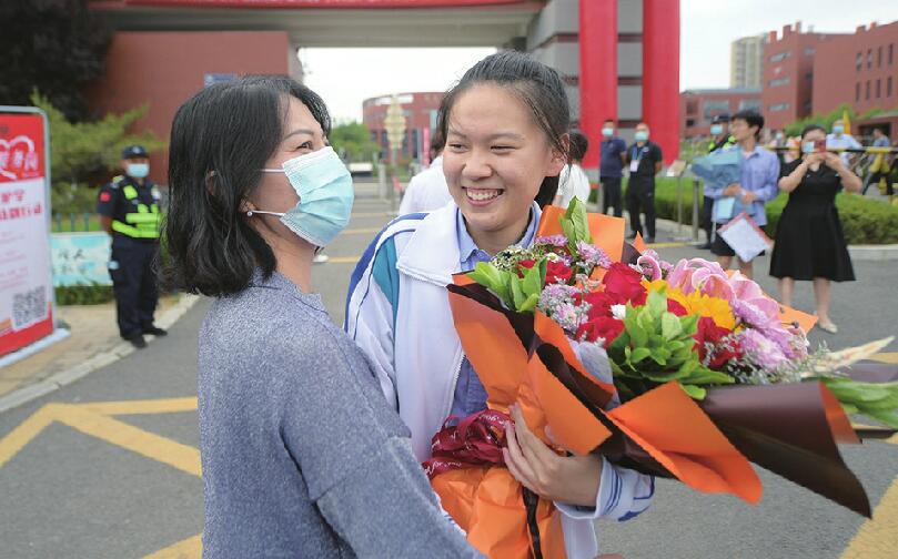 “物政化”组合考生已完成高考之旅 有人兴奋，有人“沉重”，还有人已安排好暑假生活