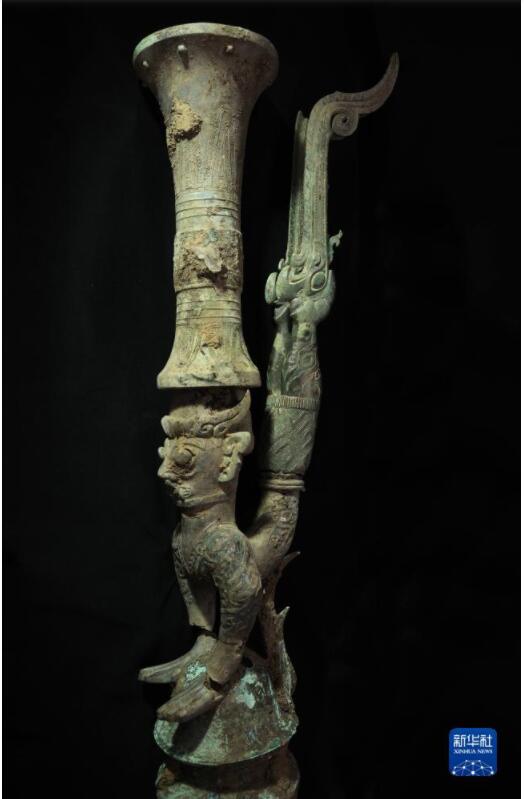 三星堆鸟足曲身顶尊神像3000年后“合璧”