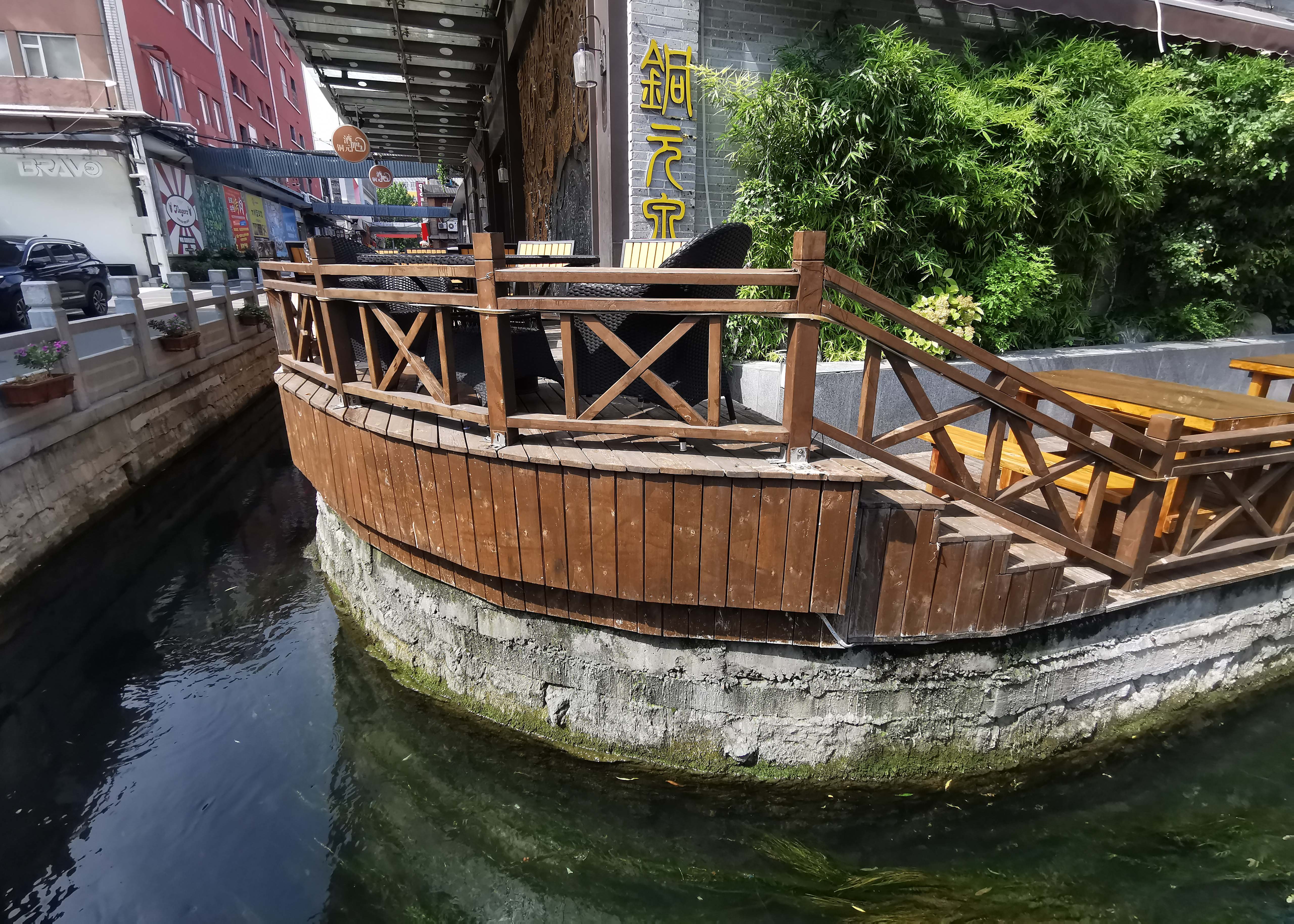 济南大明湖畔这处昔日老厂房华丽“变身”文旅特色商业街区，你打卡了吗？