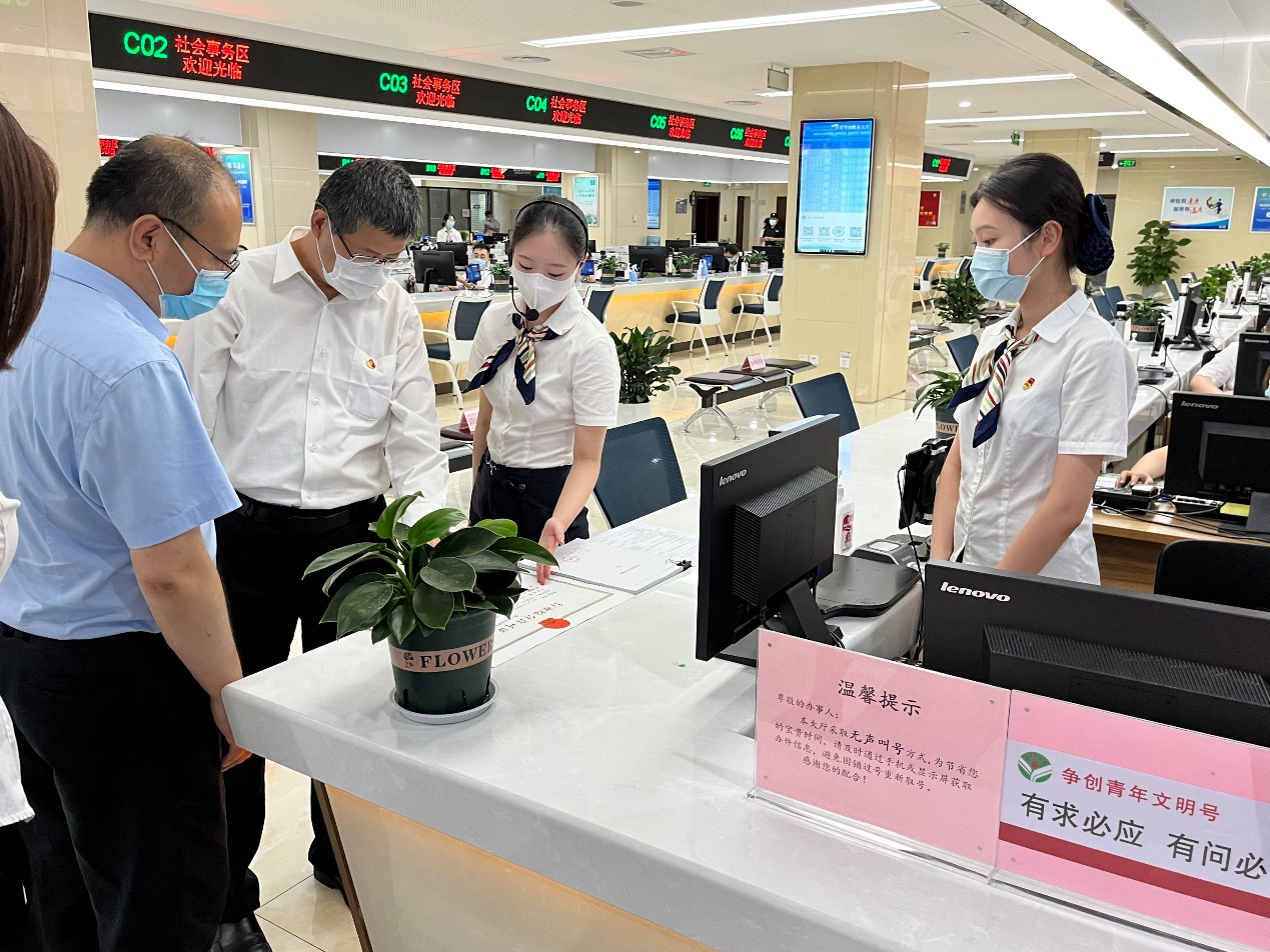 金融赋能，助企纾困——民生银行济南大观园支行走进济南市政务服务中心共探助企纾困新道路