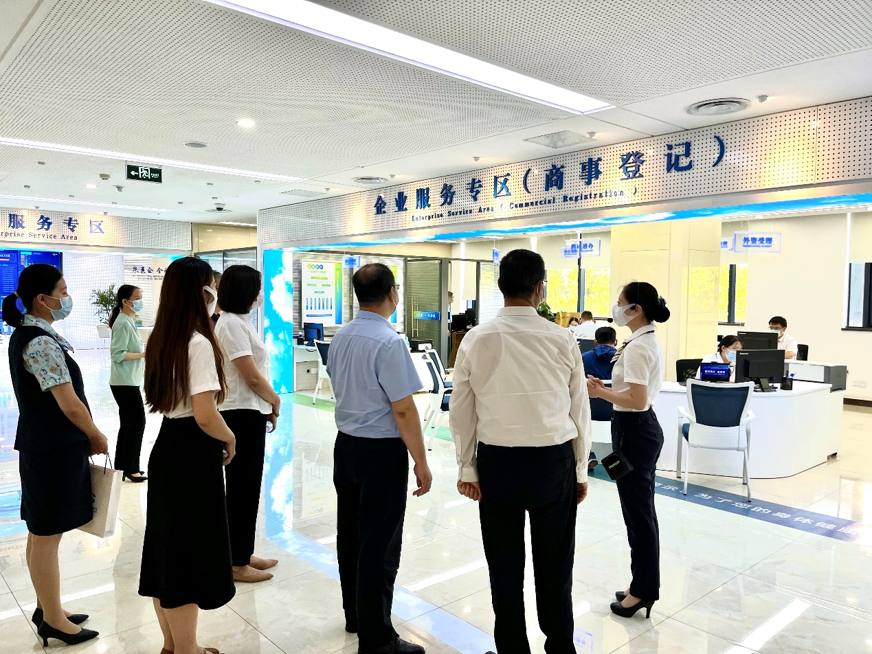 金融赋能，助企纾困——民生银行济南大观园支行走进济南市政务服务中心共探助企纾困新道路