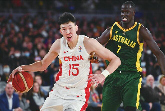 中国男篮世预赛惜败澳大利亚 杜锋满意拼劲，寄望下一场