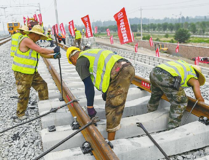 济莱高铁传来好消息：全线铺轨贯通，系全国首条市域高铁