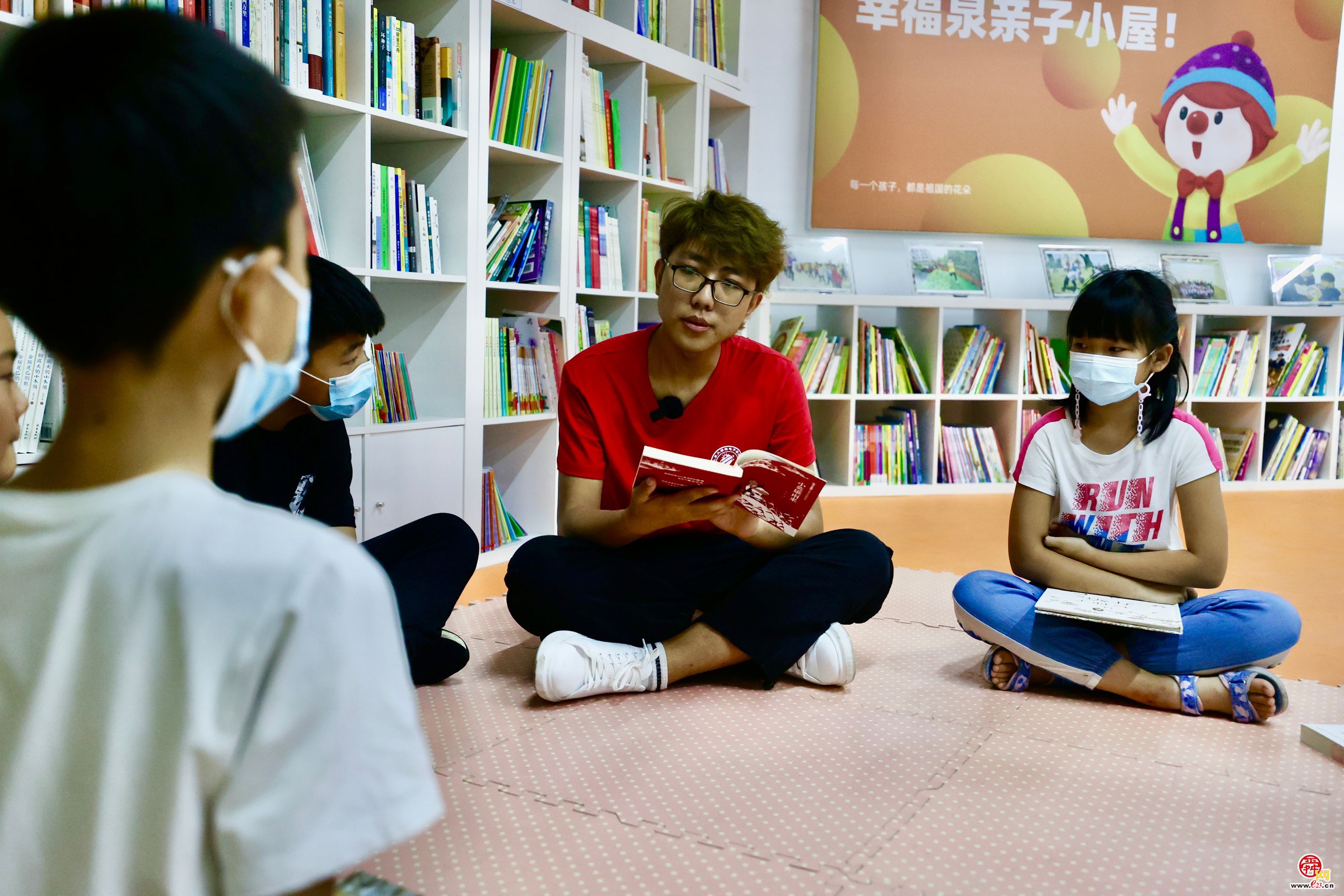 免费托管班开在家门口！今天，第一批小学员开课