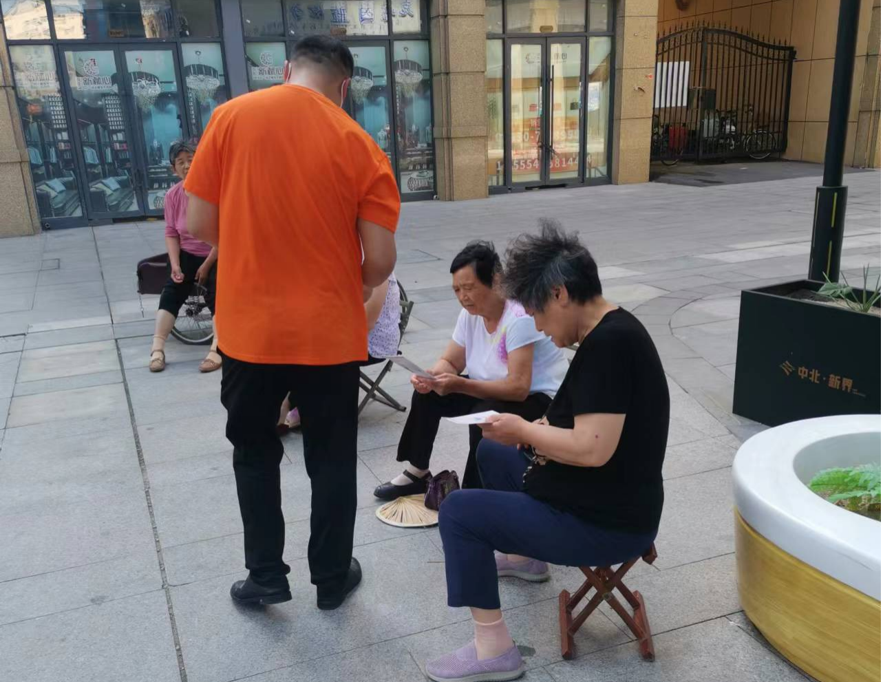 平安人寿山东分公司菏泽中支 深入开展“保险五进入”活动