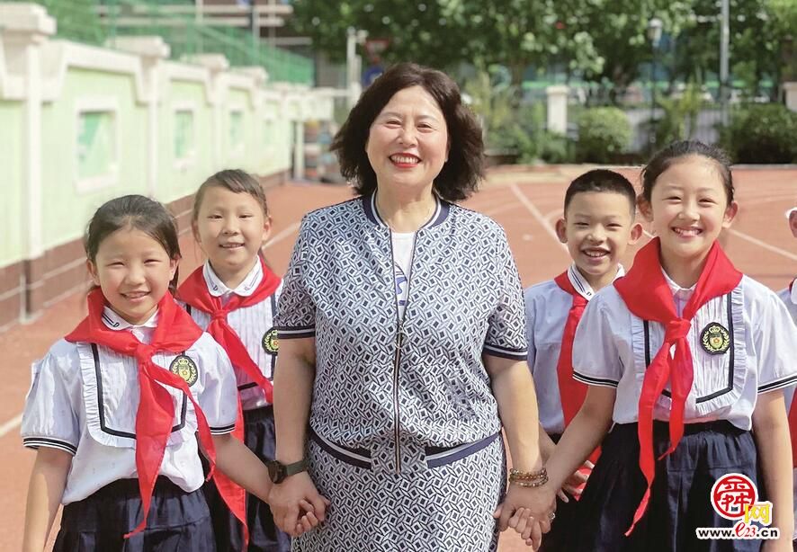济南市天桥区官扎营小学：学生有“秘密” “树洞”能解忧