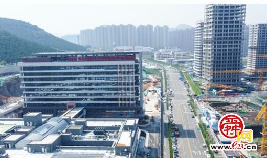 汉峪片区椒山路北段通车 直达新建中心医院东院区