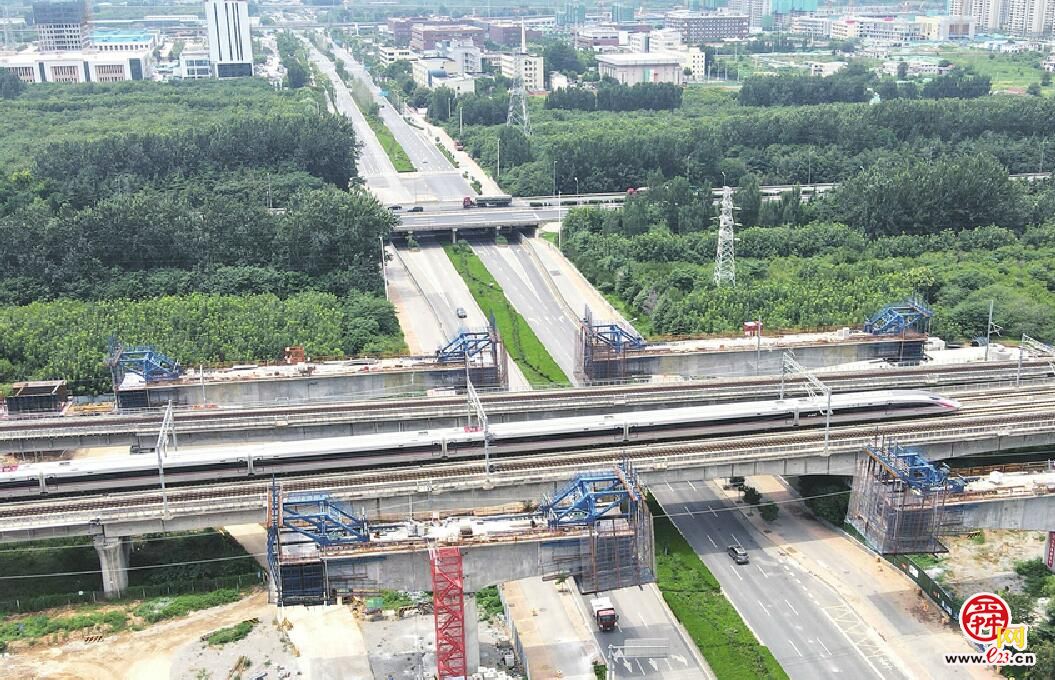 济郑高铁跨越刘长山路加速度