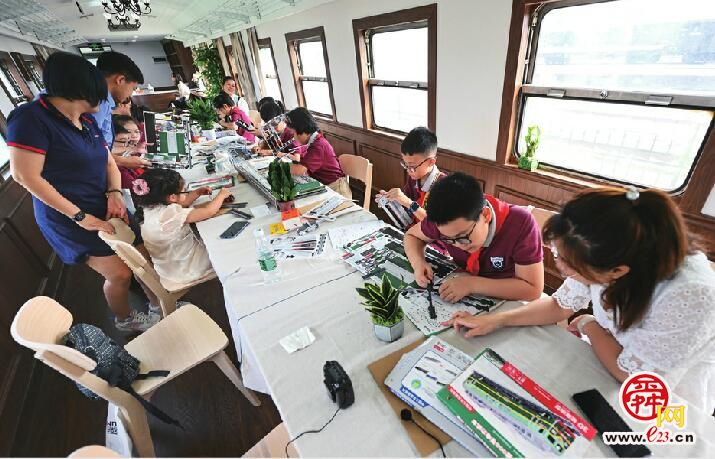济西铁路工业旅游研学基地启动 第一视角感受驾驶火车的真实环境
