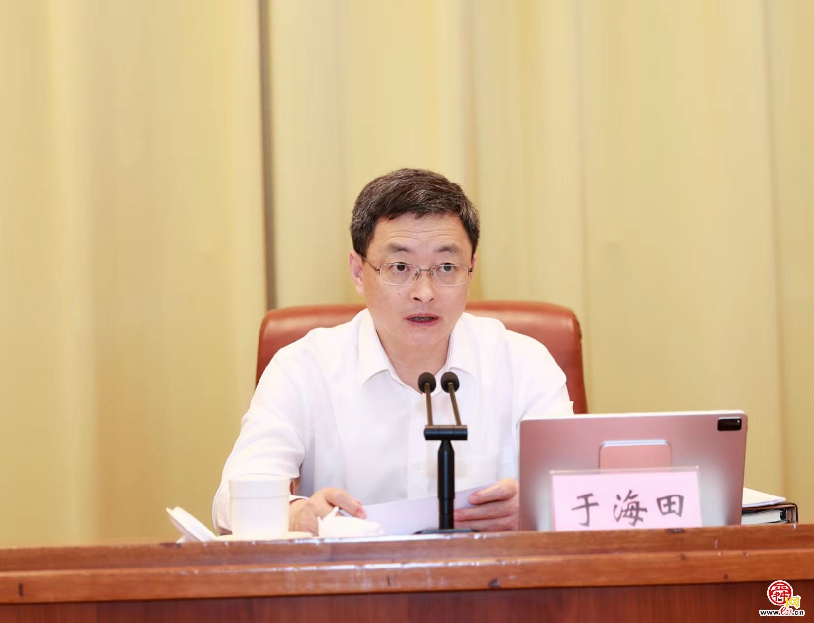 市委常委会召开会议 研究上半年全市经济社会发展形势