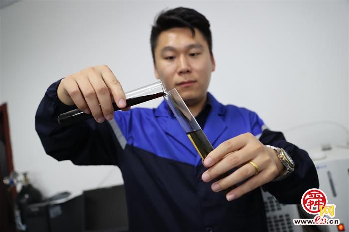 融媒·见证｜济南产新材料“拯救”上百万亩新疆棉花田——大地披上隐形新衣