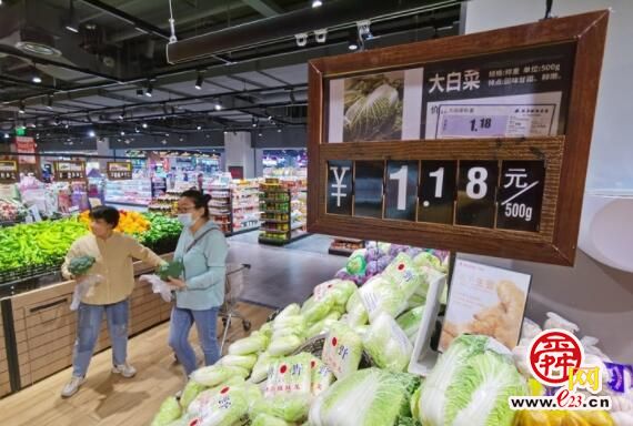 济南市场7月份超八成蔬菜价格上涨 主要受近期蔬菜生长慢和天气影响，上市量供应量减少