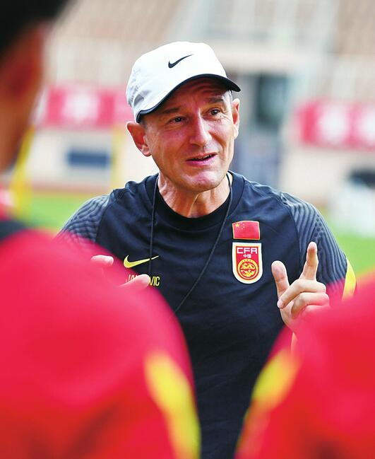 从国青到国奥，他离国足帅位越来越近 扬科维奇：“我不是大梦想家”