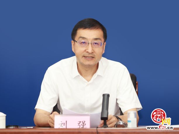 全市重点人群核酸检测工作专题会议召开 刘强主持 杨峰出席