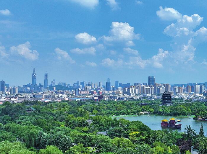 碧水蓝天 泉城美如画