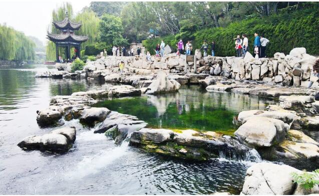 Drops of Water Ripples on Baishi Spring