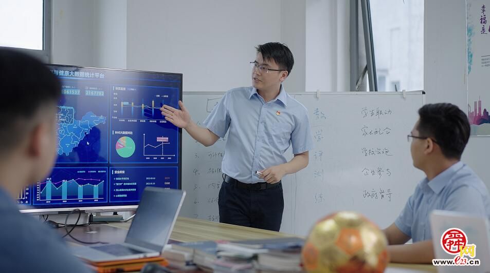 融媒·见证｜创业领域很时尚，拿下大赛特等奖——你好，未来企业家