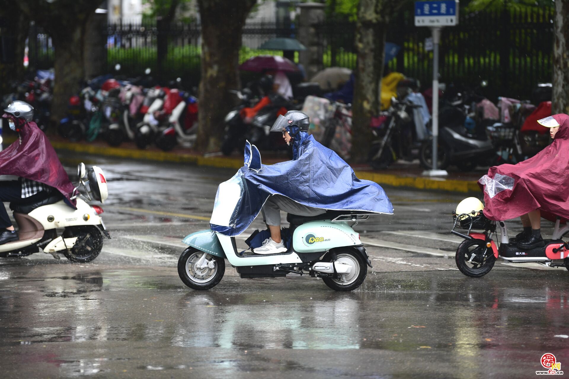 台风影响持续中 今夜至明晨济南东部地区将有间歇性小雨伴大风