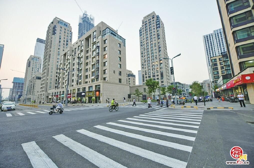 取消道路闸机 济南CBD这条道路“提速”