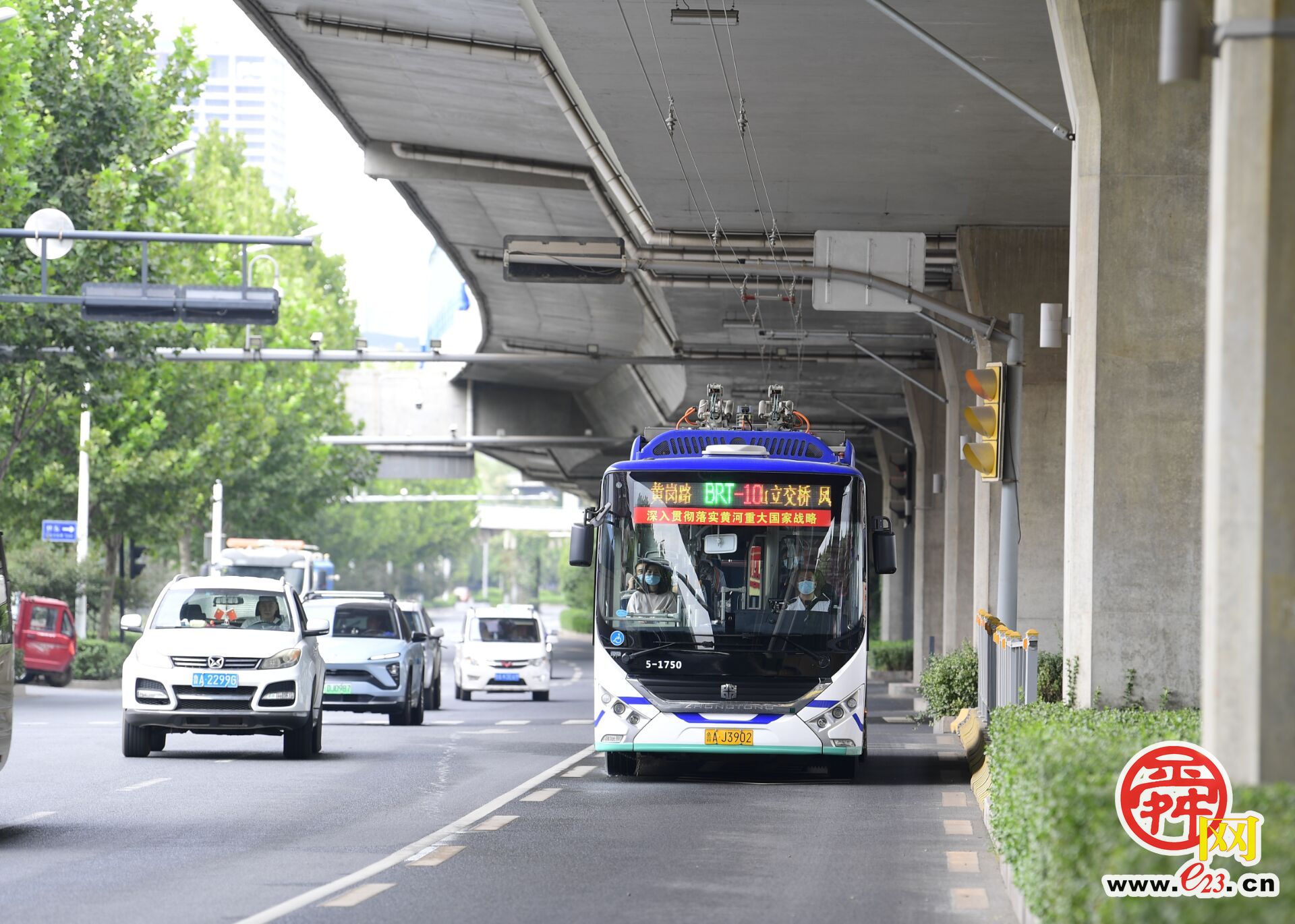 济南无轨电车项目再有新进展 项目建成后日运量将达20万人次