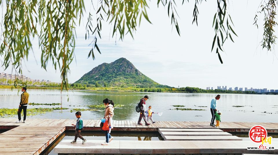 鹊华秋色 山水胜境