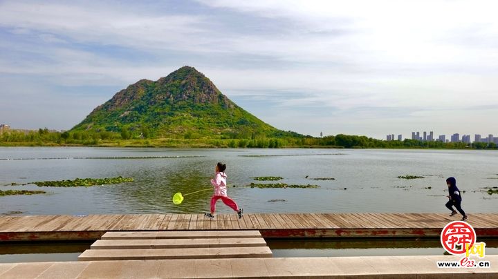 鹊华秋色 山水胜境