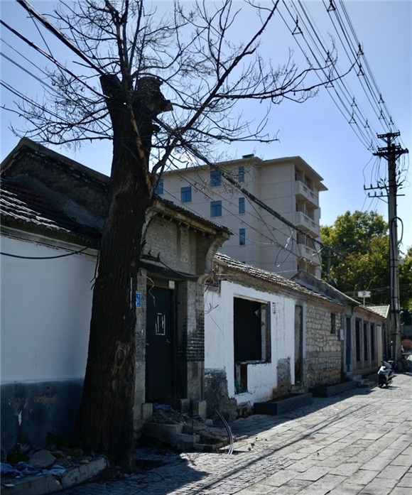 济南上新街石板路“揭面纱”