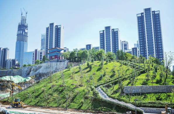 Green Mountain Park Landscape Built in Ji’nan CBD