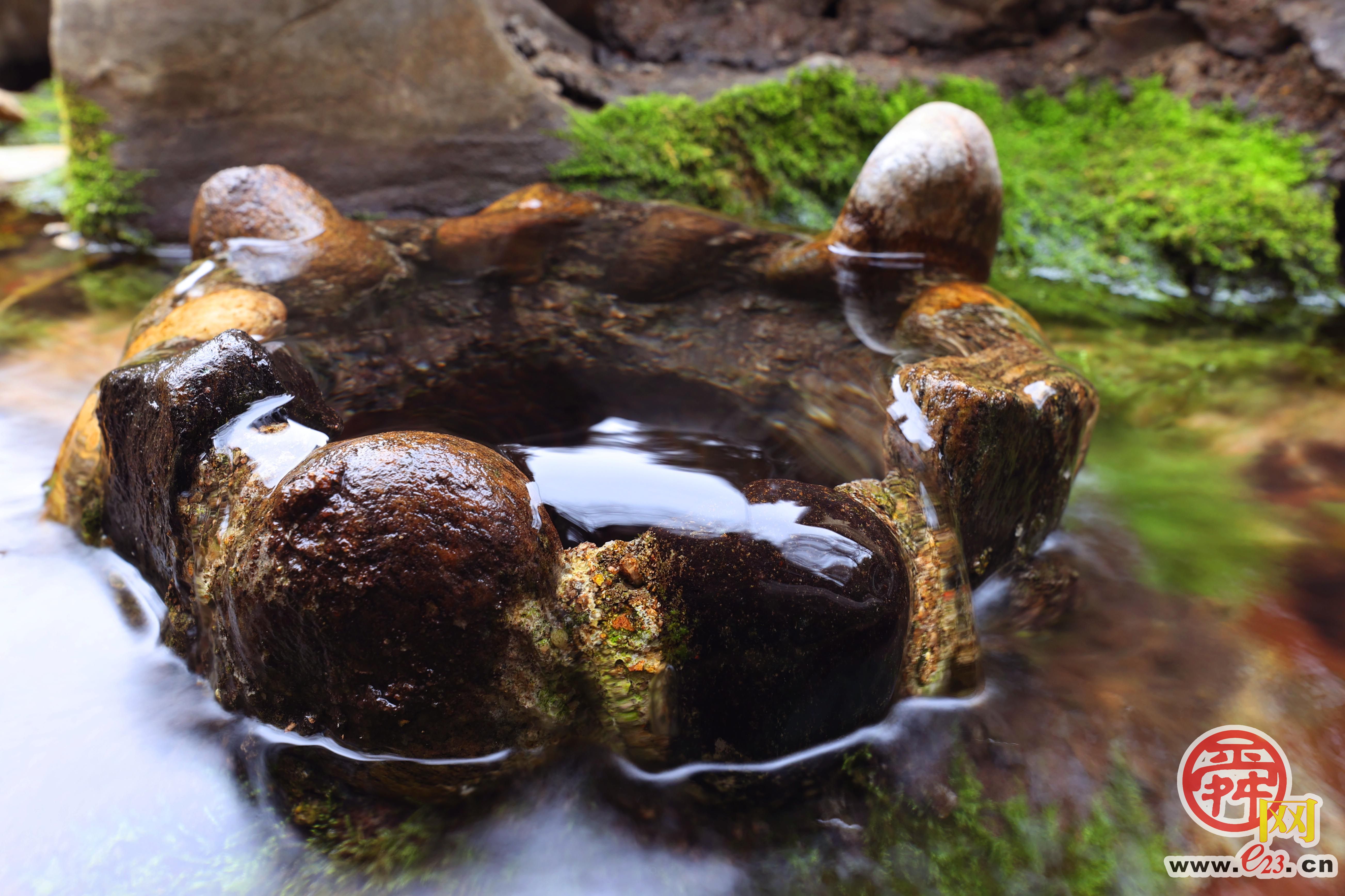 苦苣泉：泉涌伏流永不休 汩汩跌宕满朝气