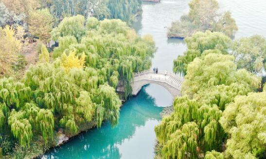 Jinan est pittoresque au début de l