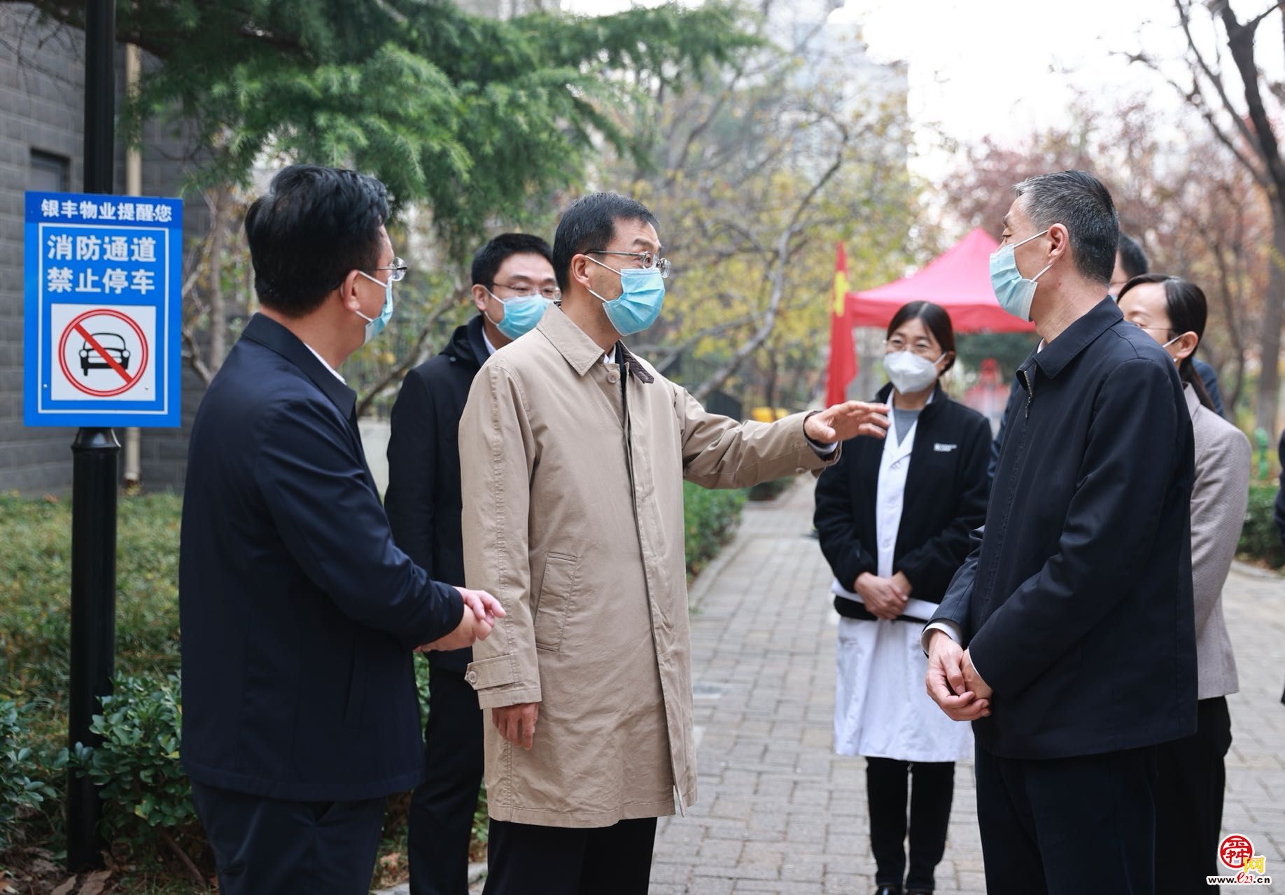 刘强调研疫情防控工作时强调 坚持人民至上生命至上 从严从细落实防控措施